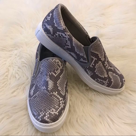 •LAST 1• Blair Snakeskin Slip Ons - Picture 7 of 8